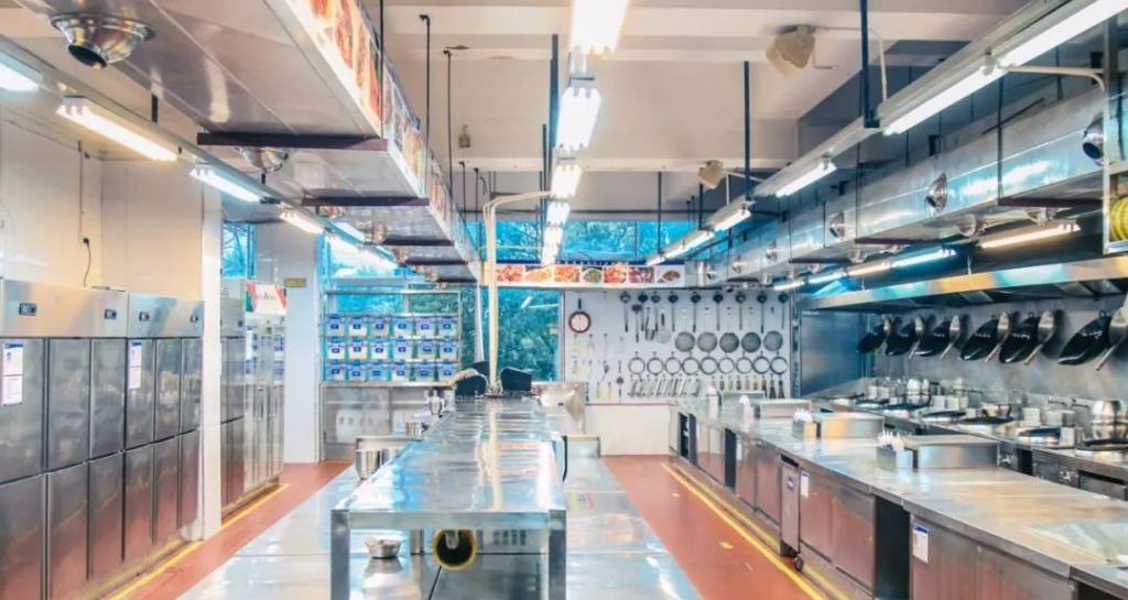 小辣椒餐饮4D食品安全现场管理建设顺利通过考评验收
