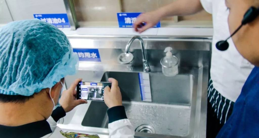 小辣椒餐饮4D食品安全现场管理建设顺利通过考评验收