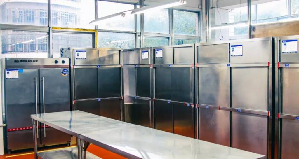 小辣椒餐饮4D食品安全现场管理建设顺利通过考评验收