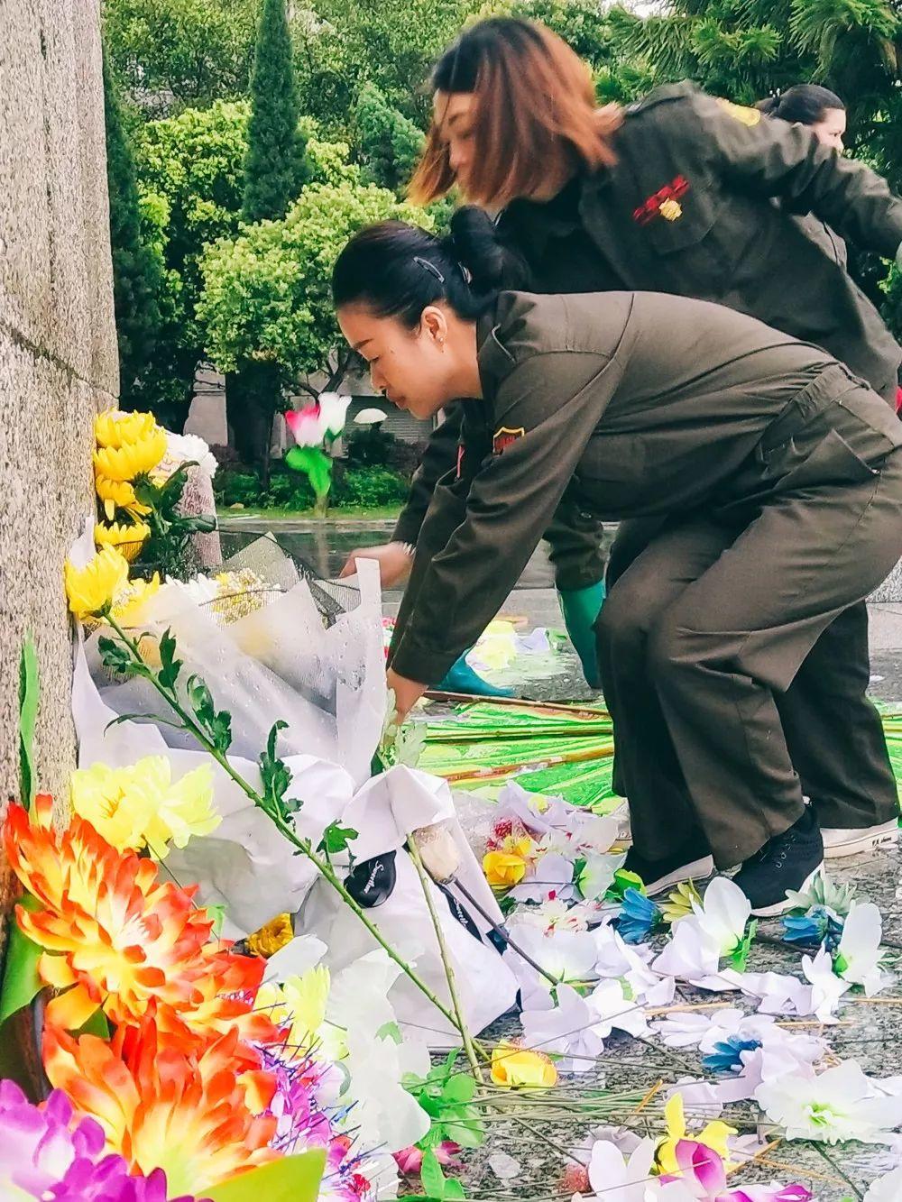 小辣椒 / 清明祭英烈 共筑中华魂